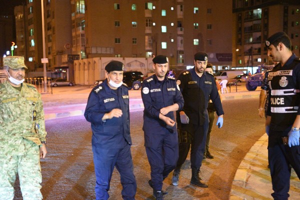النهام والرفاعي تفقدا عددا من النقاط الأمنية ويزوران منطقة المهبولة المعزولة احترازيا والمستشفى الميداني الذي أقامه الحرس الوطني