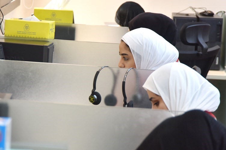 المركز تلقى أكثر من 300 ألف اتصال منذ أزمة كورونا