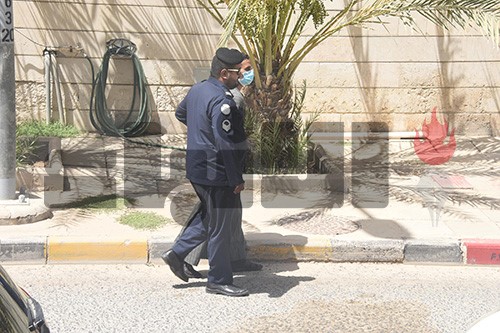 المتهم بقتل حارس قسيمة الدسمة يمثل جريمته.. و«الأنباء» توثق الواقعة كما شرحها أمام النيابة