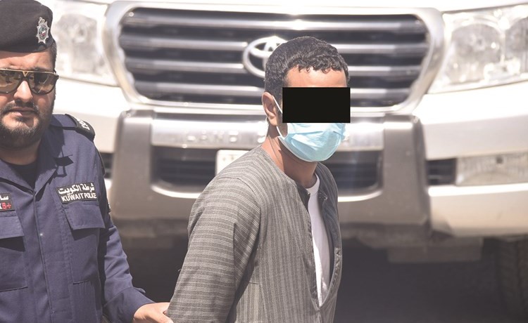 الجاني في طريقه إلى موقع الجريمة