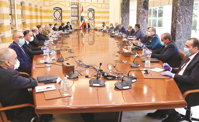 الرئيس العماد ميشال عون مترئسا اجتماع المجلس الاعلى للدفاع أمس	(محمود الطويل)
