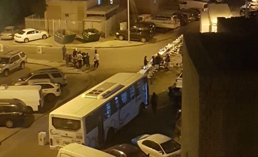 بالفيديو.. حجر صحي على سكان بناية بحولي