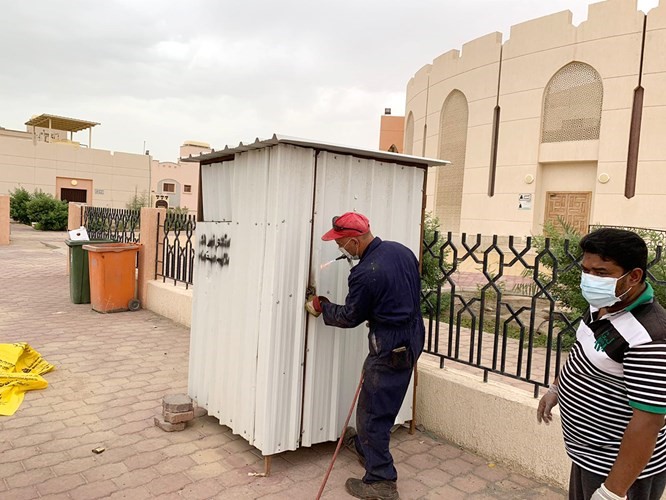 إزالة أحد الأكشاك المخالفة