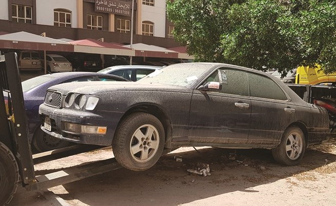 الجبعة: رفع 12 سيارة مهملة وغسيل وتعقيم 2000 حاوية