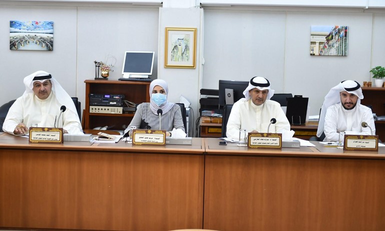 "الصحية" ناقشت المشروع بقانون بشأن تعديل قانون العمل في القطاع الأهلي .. والحكومة تعيد تقديمه الأحد بعد تعديله