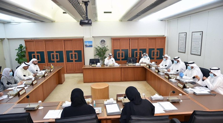 "الصحية" ناقشت المشروع بقانون بشأن تعديل قانون العمل في القطاع الأهلي .. والحكومة تعيد تقديمه الأحد بعد تعديله