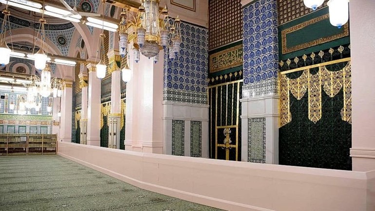 شاهد "الحجرة النبوية" بيت عائشة رضي الله عنها