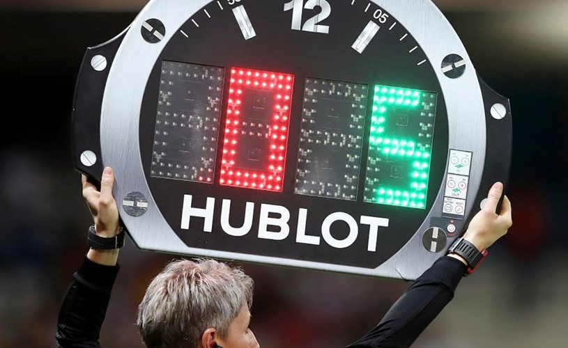 رسمياً.. 5 تبديلات في المباراة وإيقاف «اختياري» لتقنية «VAR»