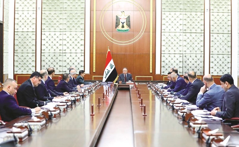 رئيس الوزراء العراقي مصطفى الكاظمي مترئسا اول اجتماع لحكومته	(ا.ف.پ)