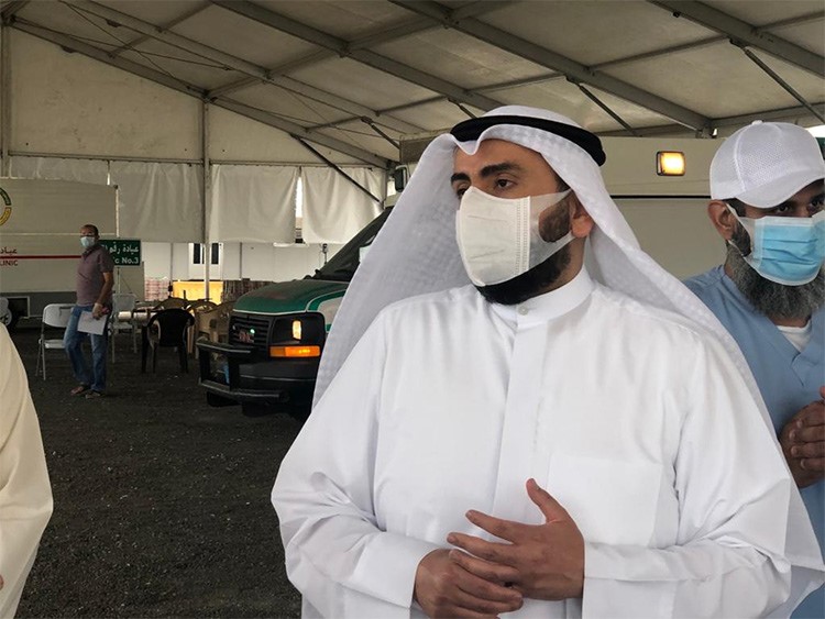 وزير الصحة يتفقد المستشفى الميداني بالمهبولة