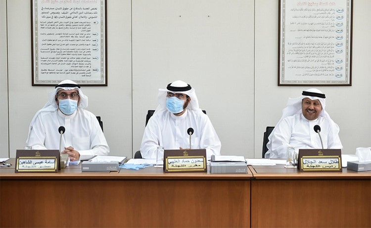 «الصحية» توافق على استثناء الكويتيين من تعديلات قانون العمل في القطاع الأهلي