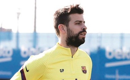 وبيكيه: لا نريد فوزاً قبيحاً بالدوري