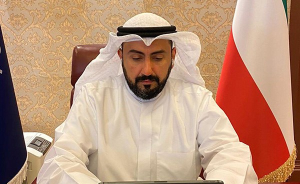 وزير الصحة: الوضع تحت السيطرة واتوقع انخفاض اعداد الاصابات بعد تطبيق الحظر الشامل