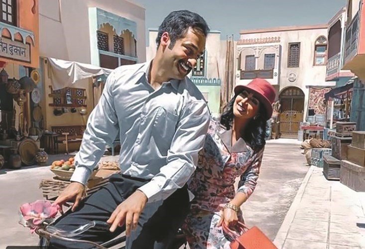 حسين حسين المهدي مع نجلاء بثينة الرئيسي