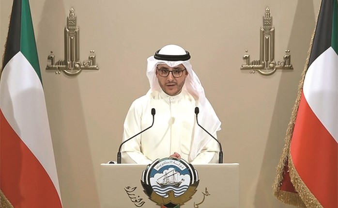 وزير الخارجية الشيخ د.أحمد ناصر المحمد ملقيا كلمته خلال المؤتمر الصحافي