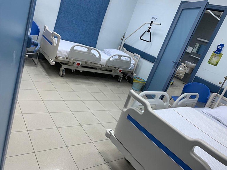 مستشفى الفروانية يبدأ استقبال الحالات المشتبهةبـ"كورونا" بالأجنحة المساندة