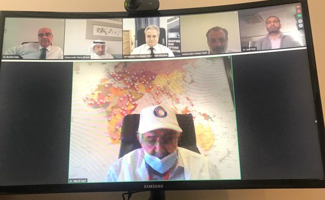 د. هلال الساير وطارق الشيخ خلال الاجتماع الافتراضي