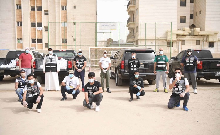 أعضاء فريق الاستجابة والإنقاذوجهود تطوعية مميزة							(محمد هاشم)