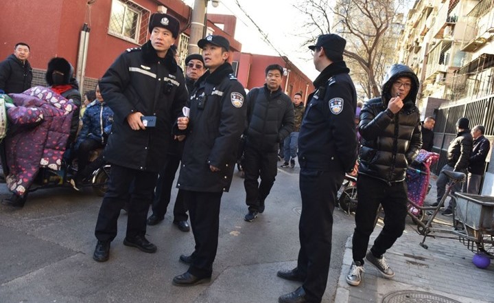 الصين تنفذ أكبر عملية مصادرة أموال مزيفة بتاريخها.. تفاصيل