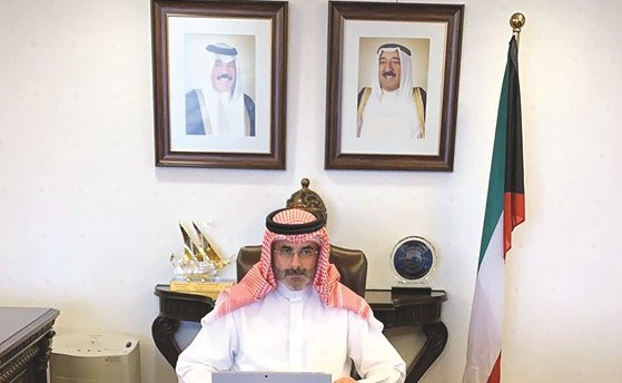 الشيخ مبارك الدعيج خلال الاجتماع