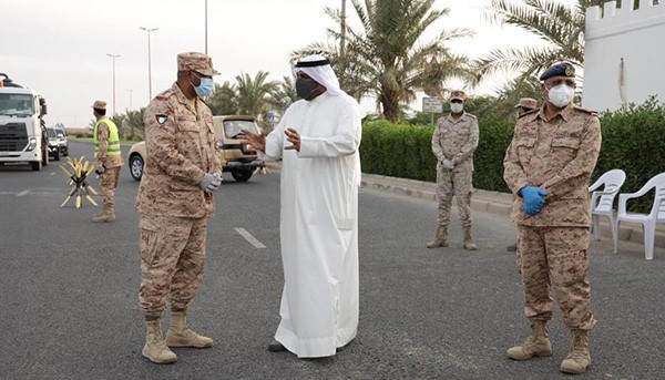 المنصور: «الدفاع» سخرت كافة إمكانياتها المادية والبشرية لدعم ومساندة مختلف وزارات ومؤسسات الدولة ضمن الجهود الرامية لمكافحة إنتشار جائحة فيروس كورونا