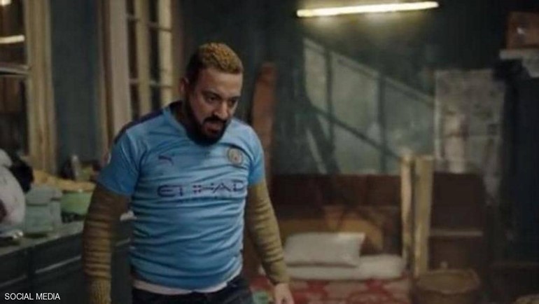 مانشستر سيتي يعلّق على ظهور قميصه في أحد مشاهد «البرنس»