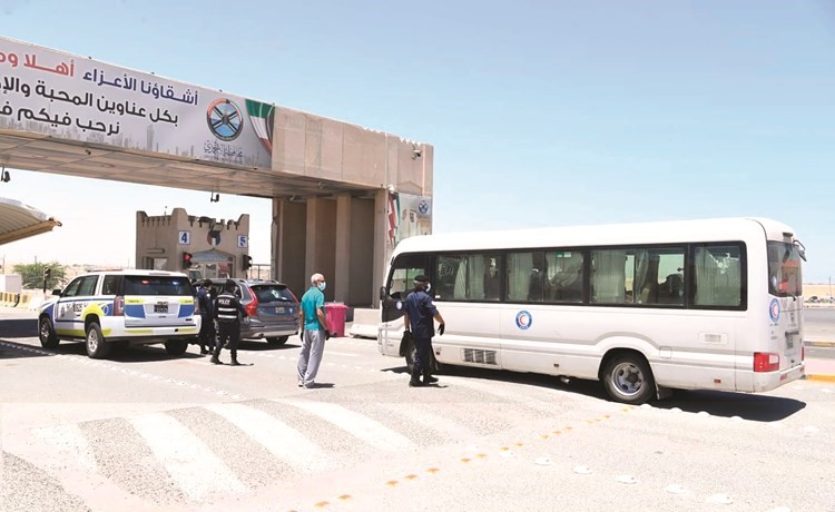 وزارة الصحة ورجال المنافذ والجمارك بذلوا جهودا كبيرة في استقبال القادمين برا