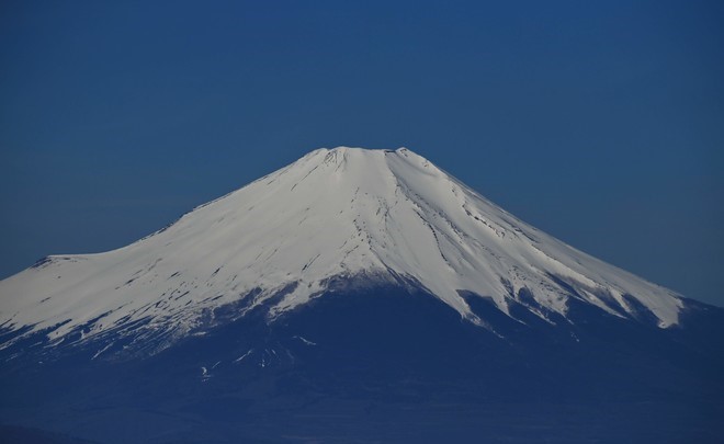 بالفيديو.. المسارات المؤدية إلى جبل فوجي الياباني مغلقة أمام المتسلقين