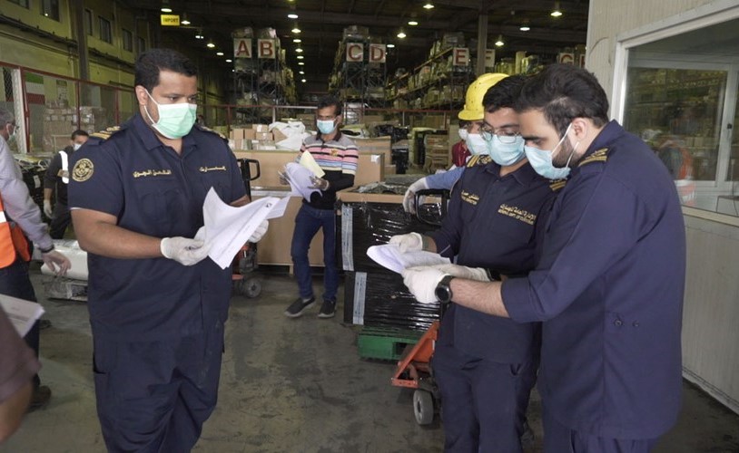 مطابقة المستندات والبيان الجمركي مع البضائع