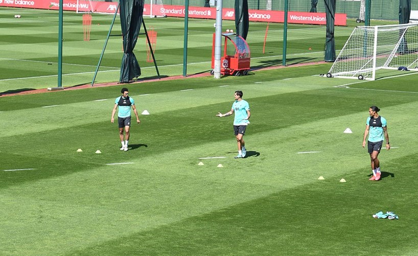 كلوب: حضور التدريبات اختياري للاعبي ليفربول