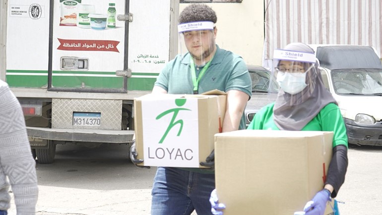 متطوعو لوياك يساهمون في تقديم الدعم