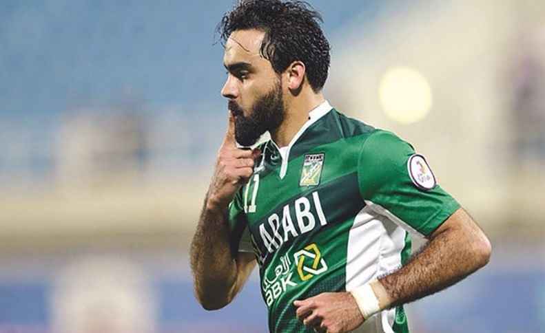 لاعب نادي العربي حسين الموسوي