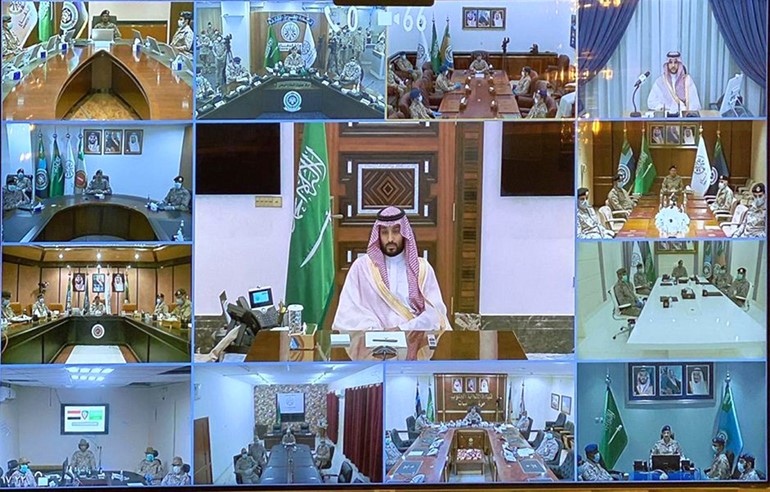 صاحب السمو الملكي الأمير محمد بن سلمان ولي العهد نائب رئيس مجلس الوزراء وزير الدفاع السعودي مهنئا منسوبي وزارة الدفاع عبر الاتصال المرئي	(واس)