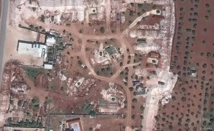صورة ملتقطة بالاقمار الصناعية لمواقع منظومة الدفاع الجوي في مطار تفتناز
