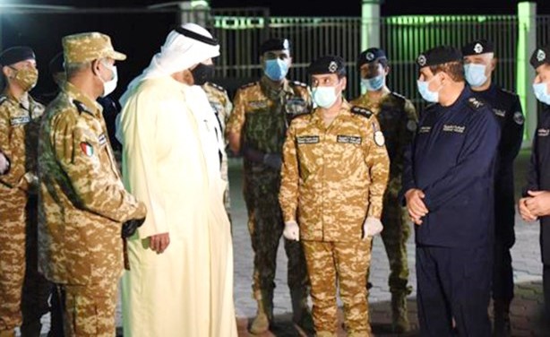 وزير الداخلية يستمع إلى شرح حول آلية الربط بين المراكز الحدودية