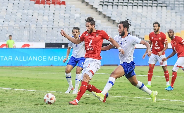 انقسام في الزمالك.. بسبب «لافتة القرن»