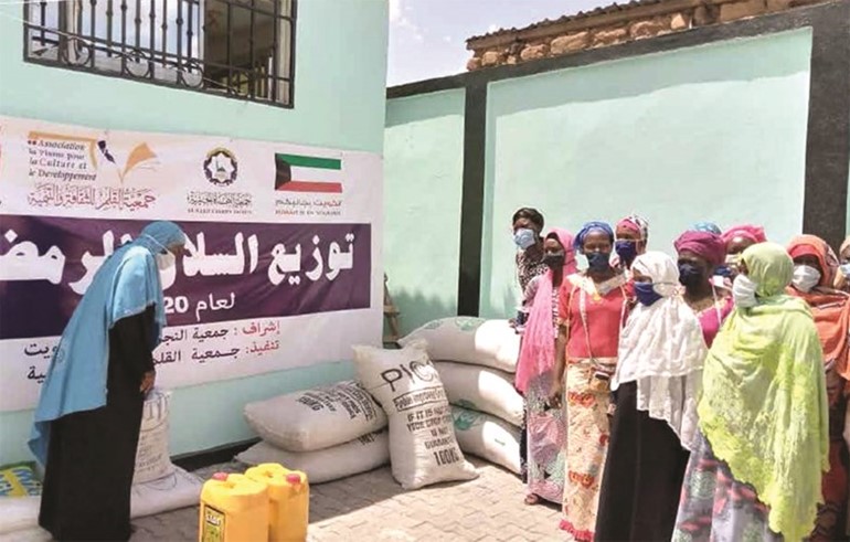 توزيع إفطار الصائم في تشاد