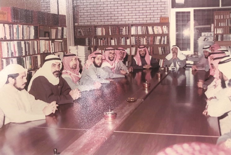 عبدالله الجاسم مترئسا اجتماعا للجنة الاجتماعية بجمعية المعلمين