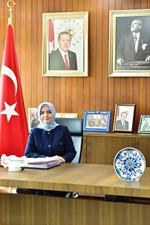 السفيرة عائشة هلال كويتاك