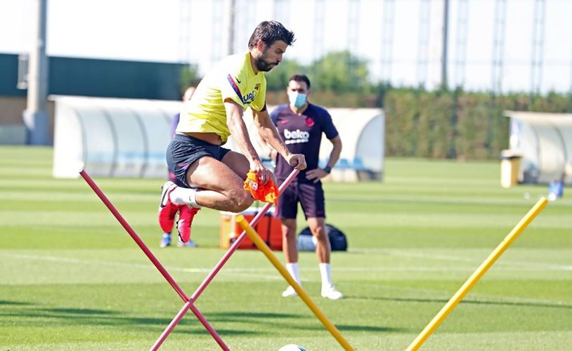 الحكومة الإسبانية تدرس عودة عشاق «الليغا» للملاعب