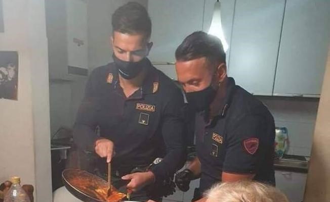 شرطيان يطبخان لعجوز مريضة.. والسر في 4 كلمات