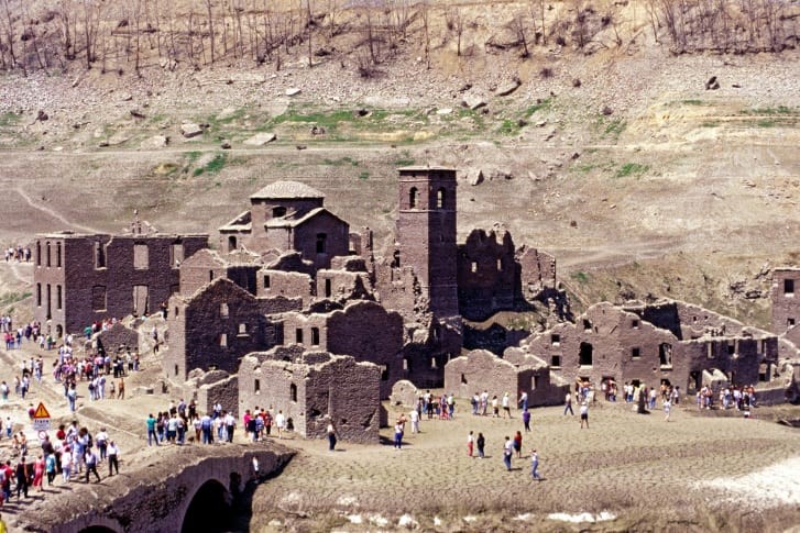 مختفية منذ 26 عامًا... قرية إيطالية مغمورة تحت الماء قد تظهر مرة أخرى