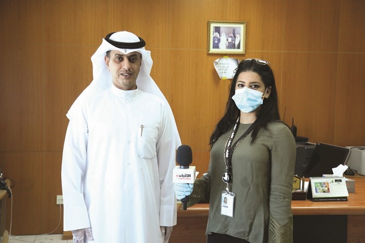 مشعل العازمي مع الزميلة دعاء خطاب