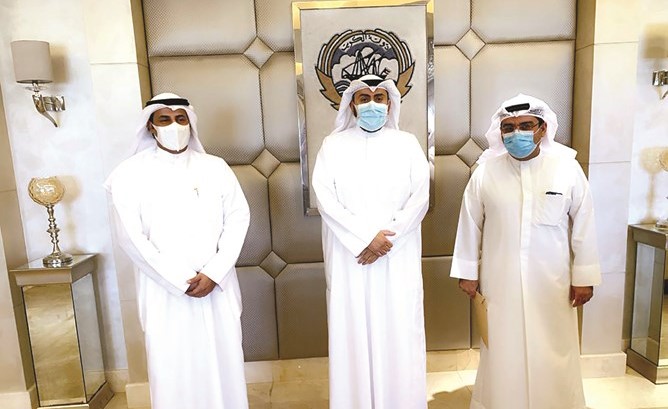الشيخ د.باسل الصباح ود.مصطفى رضا وبندر العنزي
