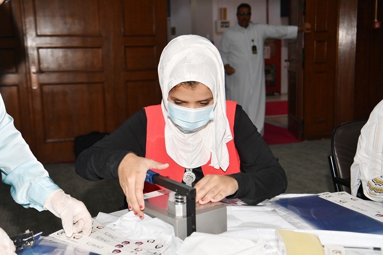 عطاء وتفان من الجميع	(قاسم باشا)