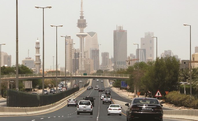 «موديز»: الضغوط المالية على الكويت تزداد تعقيداً نتيجة صدمة النفط