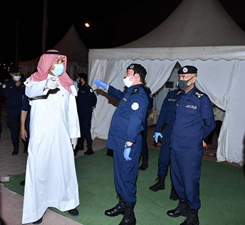 محافظ حولي ووكيل الأمن العام تفقدا نقاطاً أمنية في منطقة حولي المعزولة