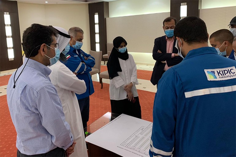 وكيل "الفنية" يتفقد المستشفى الميداني بمشرف لمتابعة أعمال زيادة الطاقة الاستيعابية