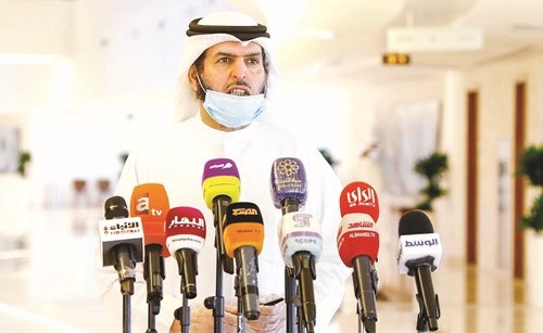د.عادل الدمخي متحدثا