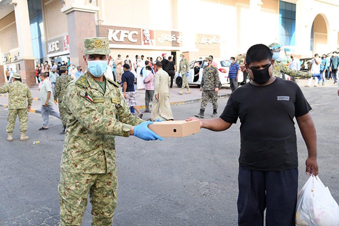 الحرس الوطني يوزّع مواد غذائية في خيطان